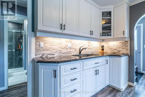 28 Cadillac Boulevard, Kawartha Lakes, ON - Indoor Photo Showing Kitchen