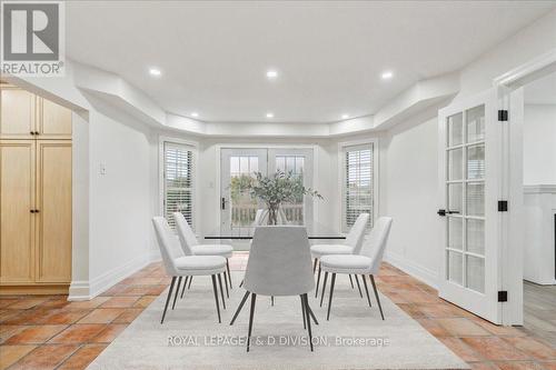 17 Sleepy Hollow Lane, Whitchurch-Stouffville, ON - Indoor Photo Showing Dining Room