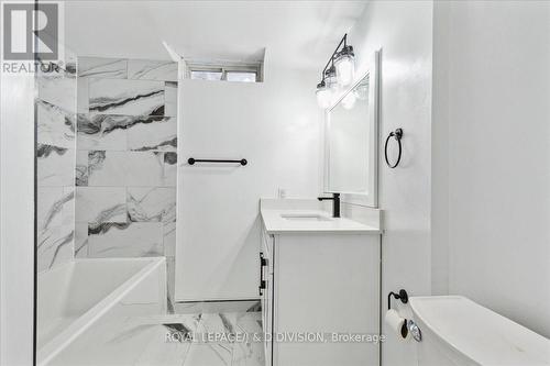 17 Sleepy Hollow Lane, Whitchurch-Stouffville, ON - Indoor Photo Showing Bathroom