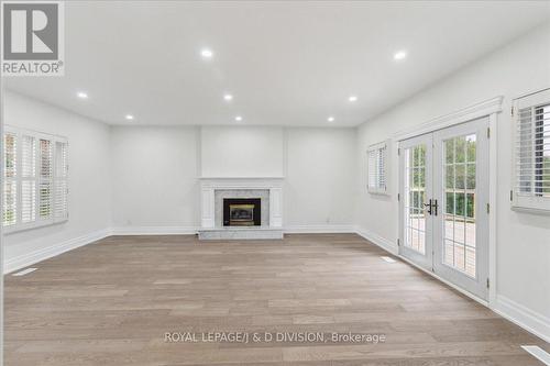 17 Sleepy Hollow Lane, Whitchurch-Stouffville, ON - Indoor With Fireplace
