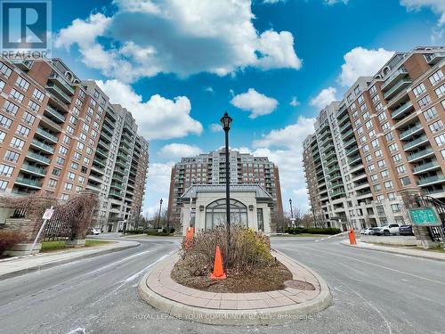 #203 -330 Red Maple Rd, Richmond Hill, ON - Outdoor With Balcony With Facade