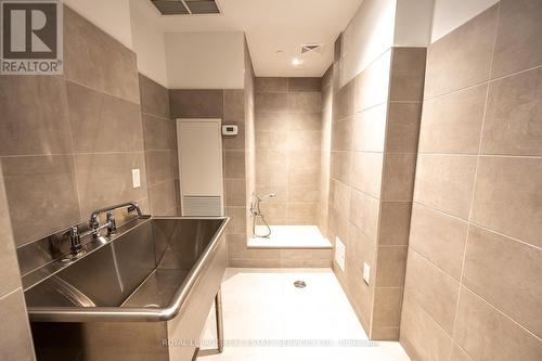 #1812 -158 Front St E, Toronto, ON - Indoor Photo Showing Bathroom