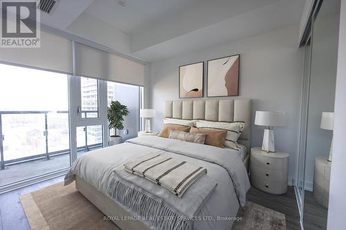 #1812 -158 Front St E, Toronto, ON - Indoor Photo Showing Bedroom