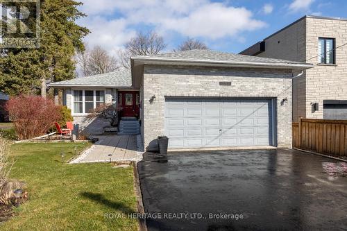 360 Sheppard Ave, Pickering, ON - Outdoor
