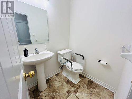 856 William Lee Ave, Oshawa, ON - Indoor Photo Showing Bathroom