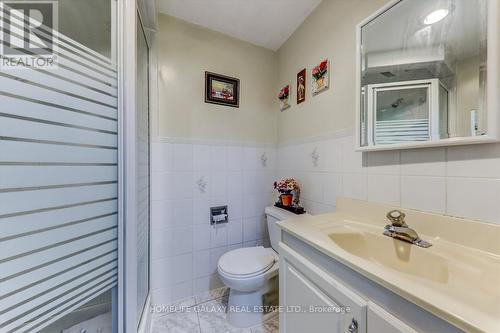 58 Goskin Crt N, Toronto, ON - Indoor Photo Showing Bathroom