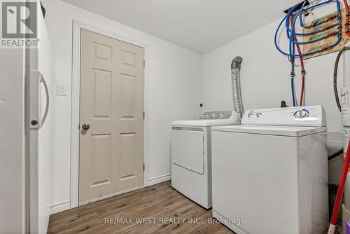 90 Westcroft Dr, Toronto, ON - Indoor Photo Showing Laundry Room
