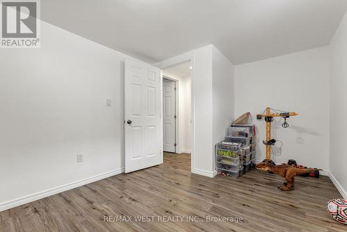 90 Westcroft Dr, Toronto, ON - Indoor Photo Showing Other Room