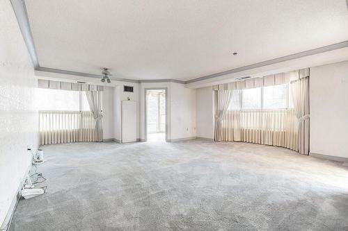Spacious Open Concept Living & Dining Room - 2121 Lakeshore Road|Unit #307, Burlington, ON - Indoor Photo Showing Other Room