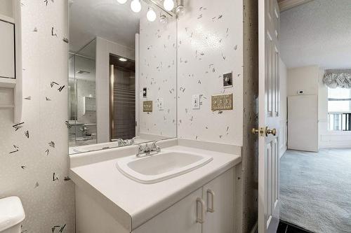 2121 Lakeshore Road|Unit #307, Burlington, ON - Indoor Photo Showing Bathroom