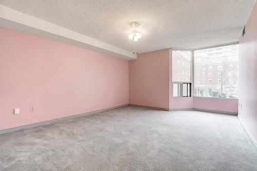 Private 2nd hallway to Large Bright 2nd Bedroom. - 2121 Lakeshore Road|Unit #307, Burlington, ON - Indoor Photo Showing Other Room