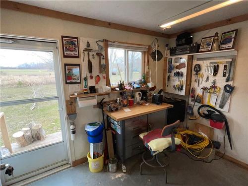 Bunkie/workshop - 325 Bluewater Parkway, Haldimand County, ON - Indoor Photo Showing Other Room