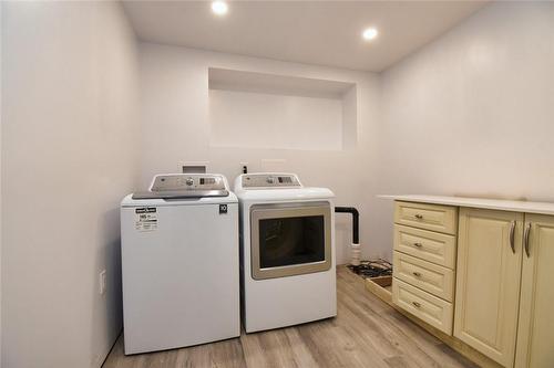 92 Birge Street, Hamilton, ON - Indoor Photo Showing Laundry Room