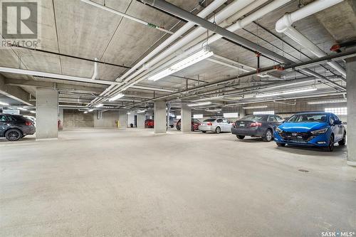 703 550 4Th Avenue N, Saskatoon, SK - Indoor Photo Showing Garage
