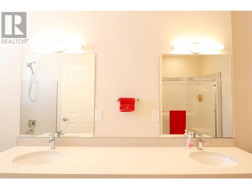 3346 Skaha Lake Road Unit# 1304, Penticton, BC - Indoor Photo Showing Bathroom