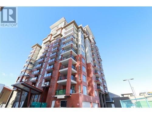 3346 Skaha Lake Road Unit# 1304, Penticton, BC - Outdoor With Balcony With Facade