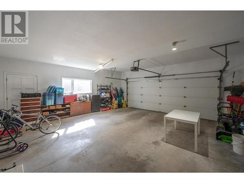 1033 Westminster Avenue E, Penticton, BC - Indoor Photo Showing Garage