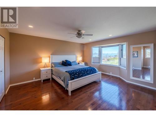 1033 Westminster Avenue E, Penticton, BC - Indoor Photo Showing Bedroom