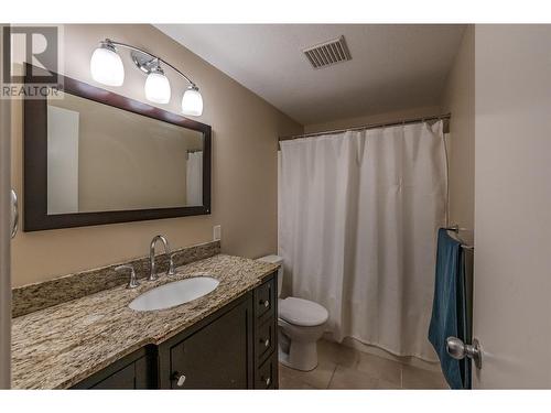 1033 Westminster Avenue E, Penticton, BC - Indoor Photo Showing Bathroom