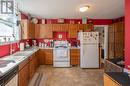 570 Alberta Avenue, Penticton, BC  - Indoor Photo Showing Kitchen With Double Sink 