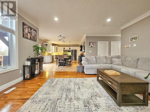 16 Towerline Street, Delaware Town, ON - Indoor Photo Showing Living Room