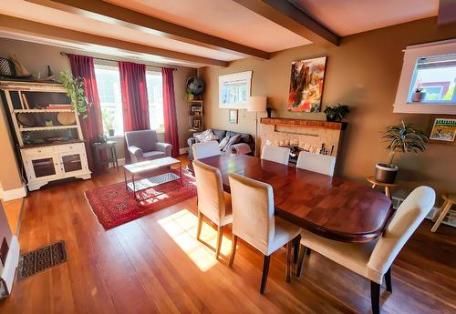 413 Nelson Avenue, Nelson, BC - Indoor Photo Showing Dining Room
