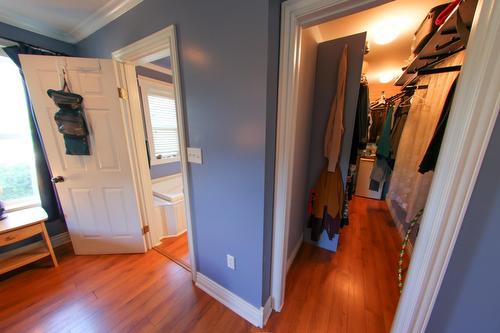 413 Nelson Avenue, Nelson, BC - Indoor Photo Showing Other Room