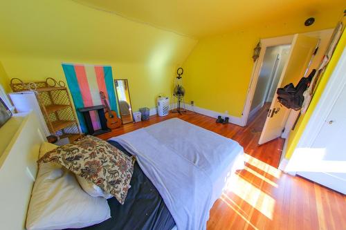 413 Nelson Avenue, Nelson, BC - Indoor Photo Showing Other Room