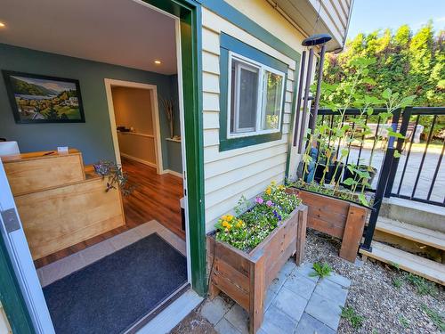 413 Nelson Avenue, Nelson, BC - Outdoor With Deck Patio Veranda With Exterior