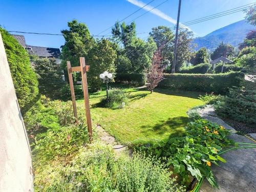 413 Nelson Avenue, Nelson, BC - Outdoor With View
