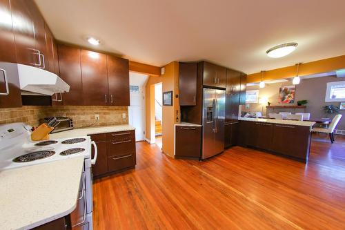 413 Nelson Avenue, Nelson, BC - Indoor Photo Showing Kitchen