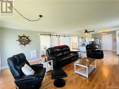 49 Ocean Walk, Salmon Beach, NB - Indoor Photo Showing Living Room