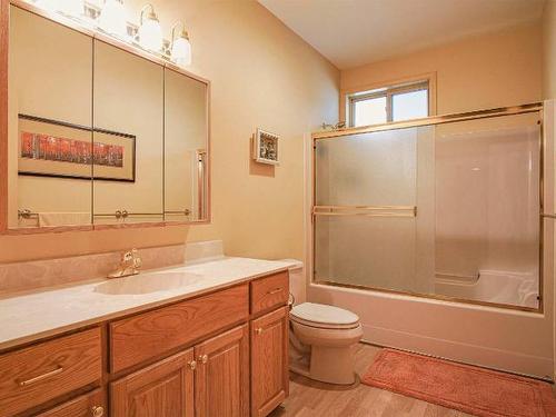 5615 Eagle Bay Road, South Shuswap, BC - Indoor Photo Showing Bathroom