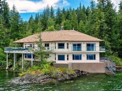 5615 Eagle Bay Road, South Shuswap, BC - Outdoor