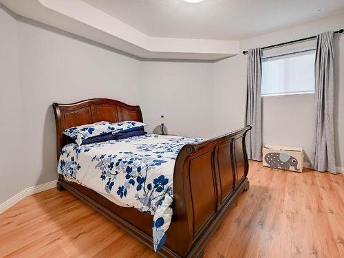 3528 Navatanee Drive, Kamloops, BC - Indoor Photo Showing Bedroom