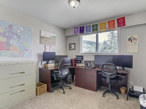 815 Puhallo Drive, Kamloops, BC - Indoor Photo Showing Office