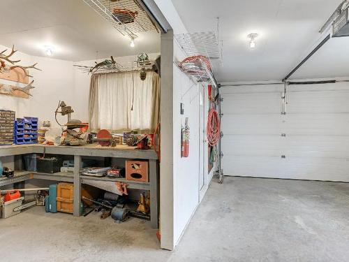 815 Puhallo Drive, Kamloops, BC - Indoor Photo Showing Garage