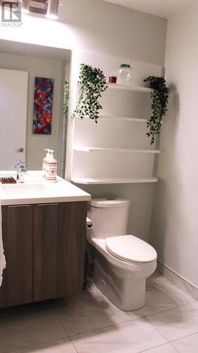 #1018 -158 Front St E, Toronto, ON - Indoor Photo Showing Bathroom