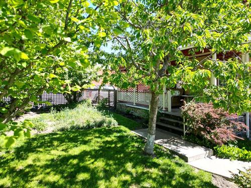 520 75Th Avenue, Grand Forks, BC - Outdoor
