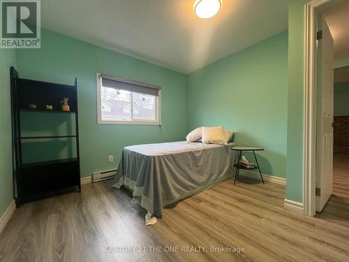 321 Platten Boulevard, Scugog, ON - Indoor Photo Showing Bedroom