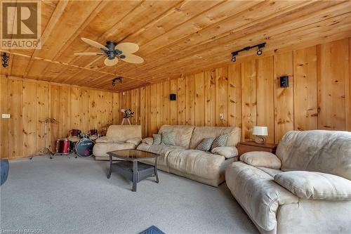 Second unit - 126 Sunset Drive, Kincardine Twp, ON - Indoor Photo Showing Living Room