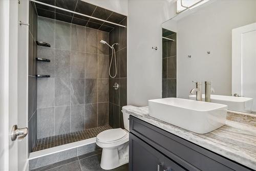 140 Lafayette Street E, Jarvis, ON - Indoor Photo Showing Bathroom