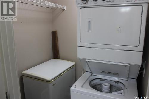 406 304 Petterson Drive, Estevan, SK - Indoor Photo Showing Laundry Room