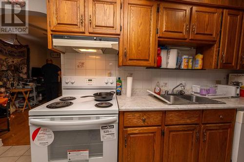 294 Sixth Ave, Sault Ste Marie, ON - Indoor Photo Showing Kitchen With Double Sink