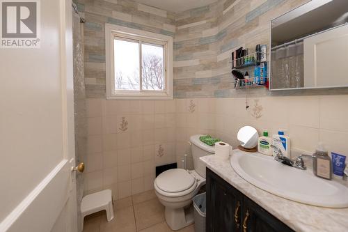 294 Sixth Ave, Sault Ste Marie, ON - Indoor Photo Showing Bathroom