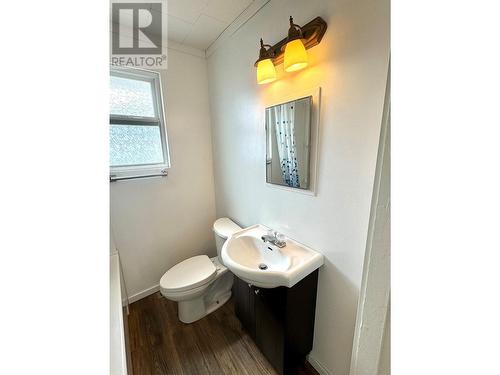 1021 Willow Street, Okanagan Falls, BC - Indoor Photo Showing Bathroom