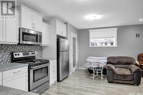 3857 Green Moss Bay, Regina, SK - Indoor Photo Showing Kitchen