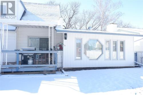 415 5Th Avenue E, Assiniboia, SK - Outdoor With Deck Patio Veranda