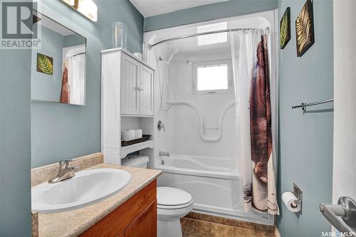 314 113Th Street W, Saskatoon, SK - Indoor Photo Showing Bathroom
