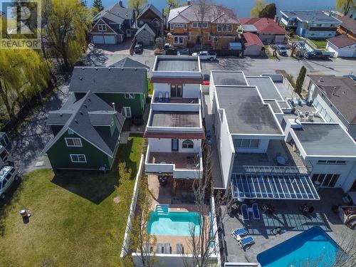 315 Sudbury Avenue, Penticton, BC - Outdoor With In Ground Pool